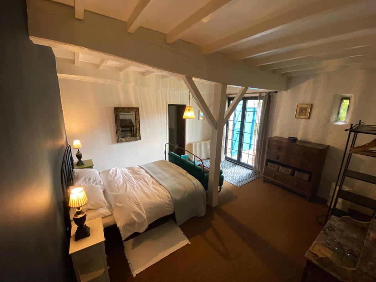 Domaine Du Tafiart Bed & Breakfast Sarron Exterior photo