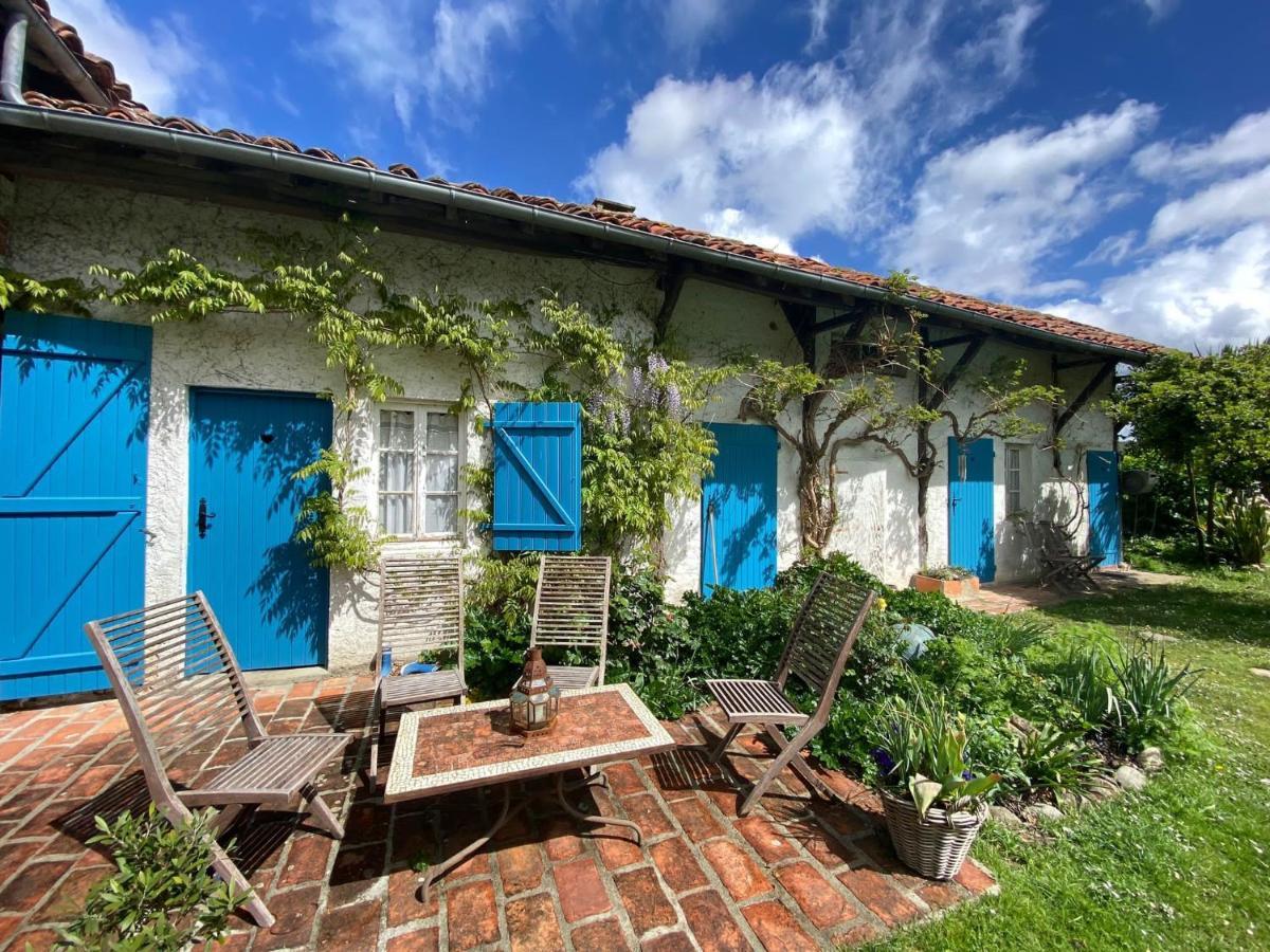 Domaine Du Tafiart Bed & Breakfast Sarron Exterior photo