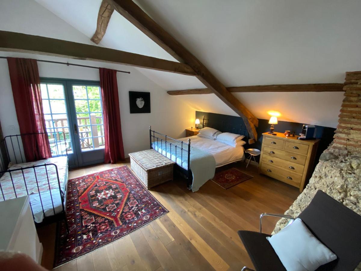 Domaine Du Tafiart Bed & Breakfast Sarron Exterior photo