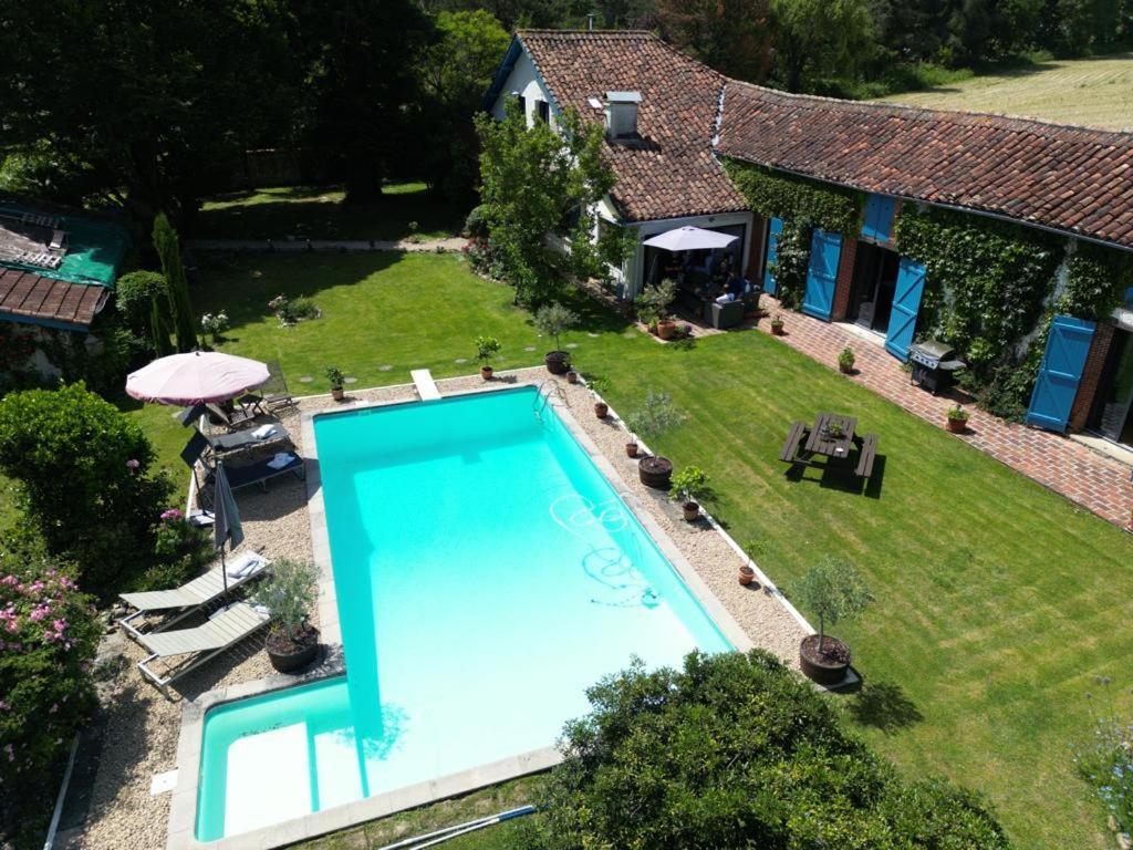 Domaine Du Tafiart Bed & Breakfast Sarron Exterior photo